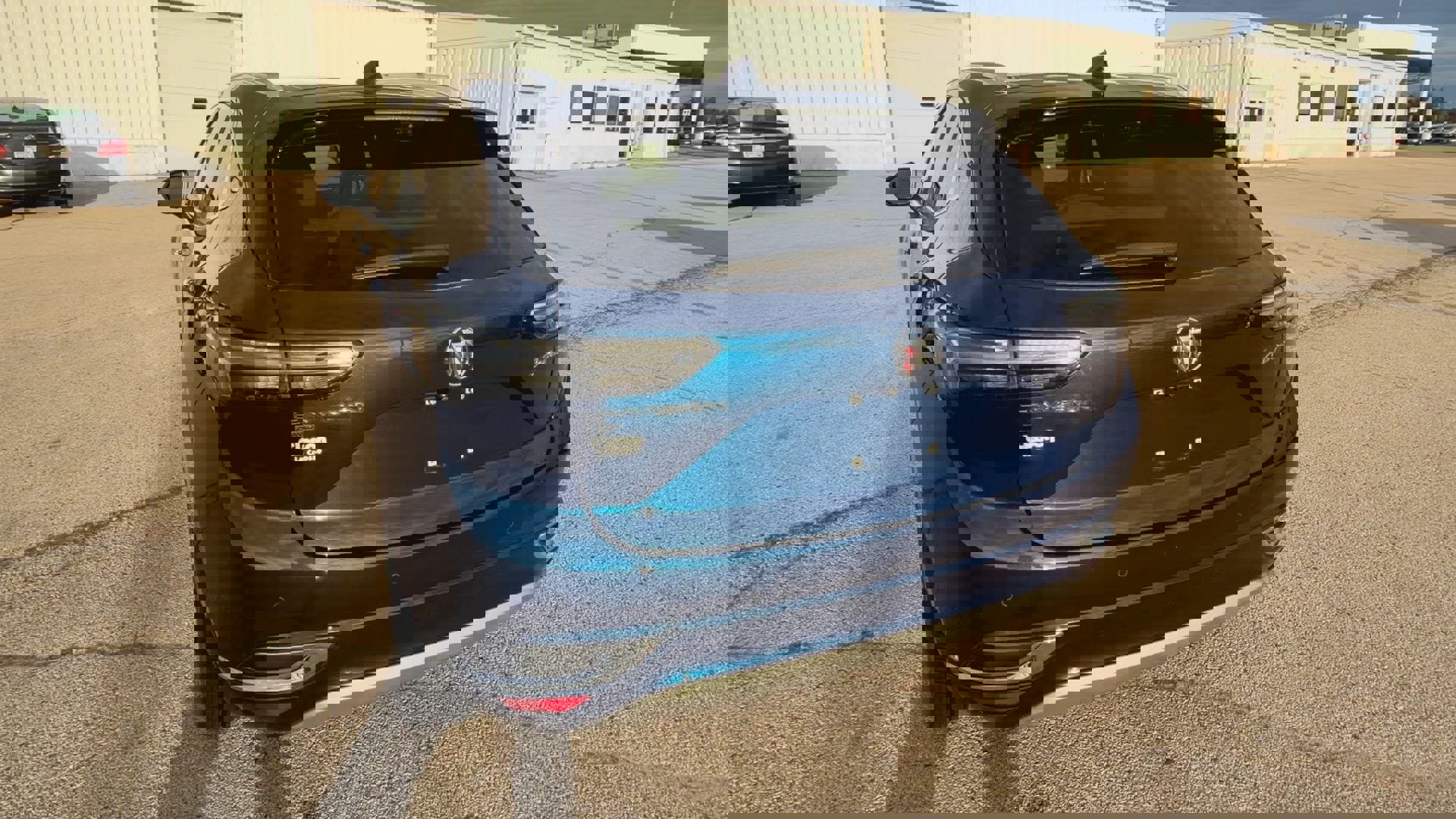 Used 2023 Buick Envision Avenir image 7