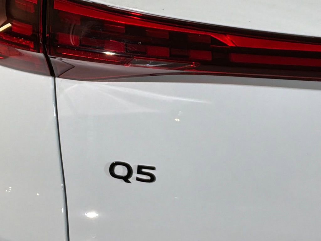 Certified 2025 Audi Q5 Premium w/ Convenience Package image 28