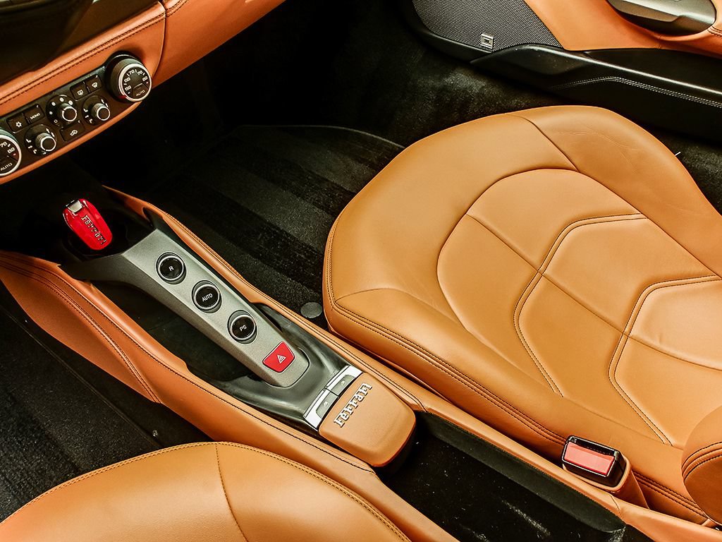 Certified 2018 Ferrari 488 GTB RWD image 13