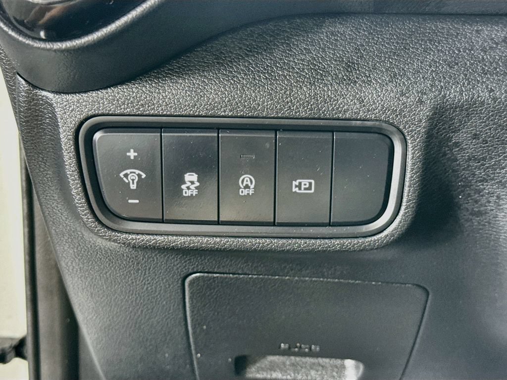 Certified 2025 Kia Soul GT-Line FWD image 19