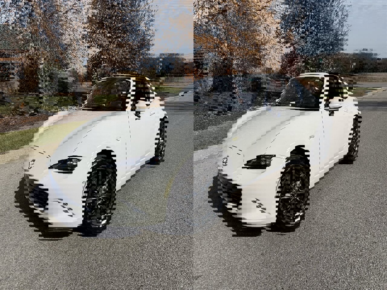 Used 2019 MAZDA MX-5 Miata RF Grand Touring image 16