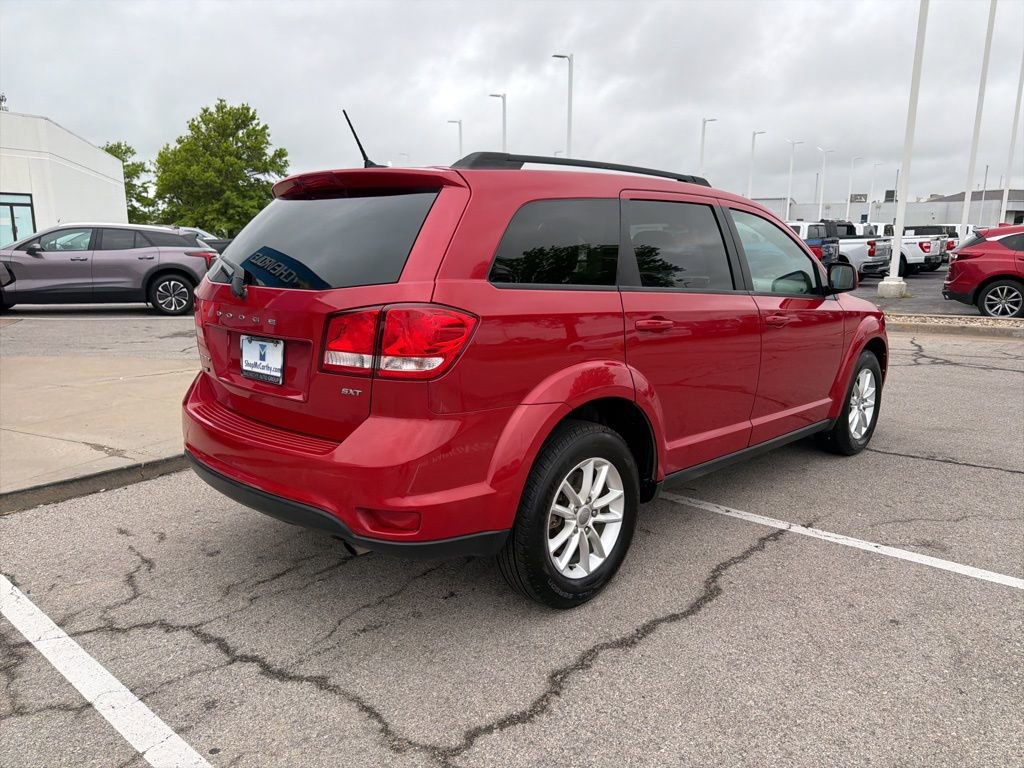 Used 2016 Dodge Journey SXT w/ Comfort/Convenience Group FWD image 3