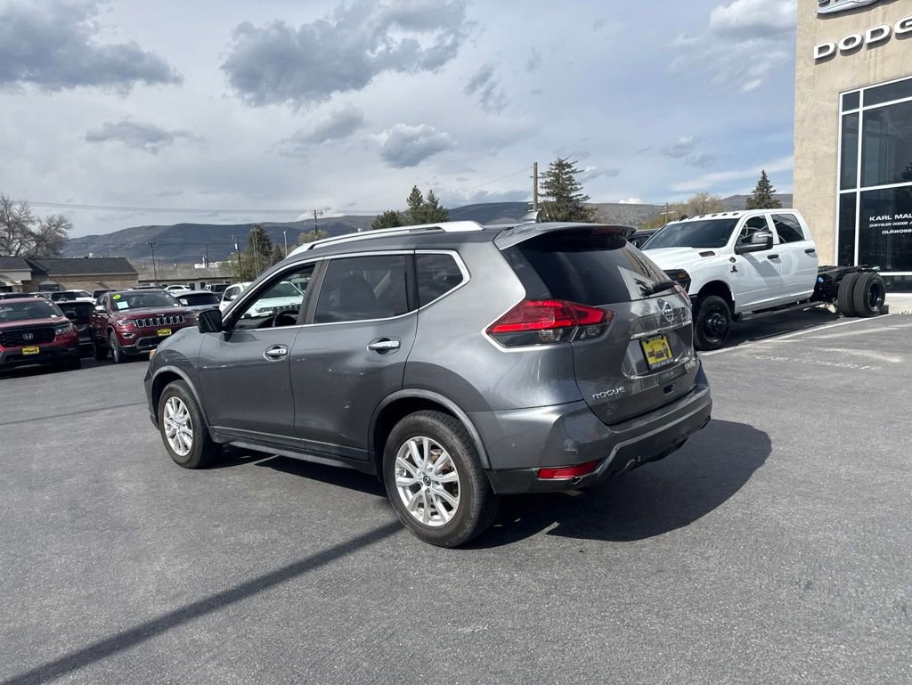 Used 2017 Nissan Rogue SV w/ SV Premium Package AWD/4WD image 7