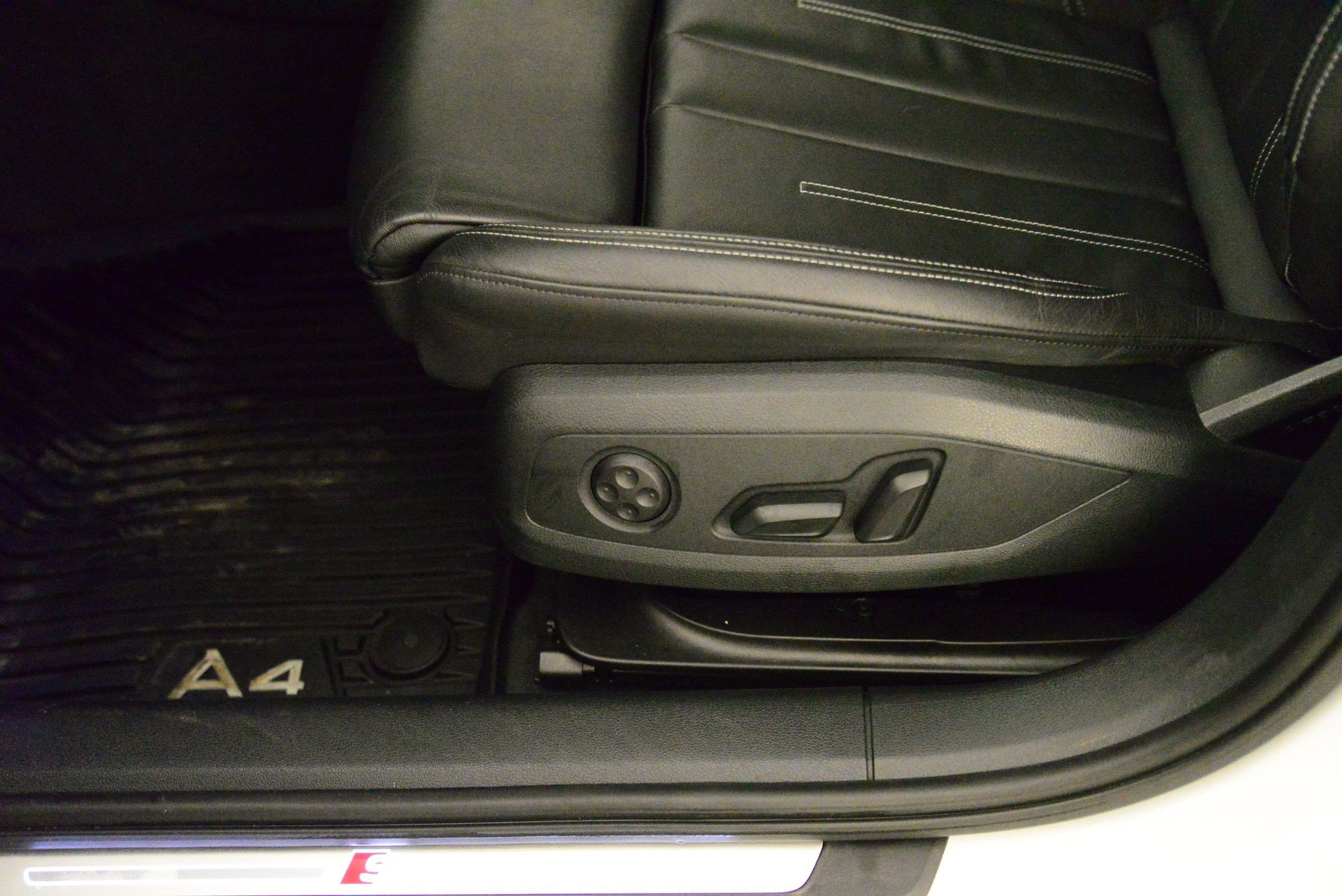 Certified 2023 Audi A4 2.0T Premium w/ Convenience Package image 29