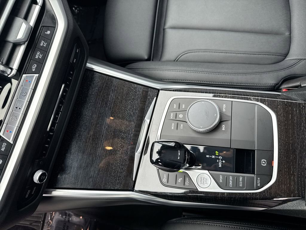 Used 2021 BMW 330i xDrive Sedan w/ Convenience Package image 21