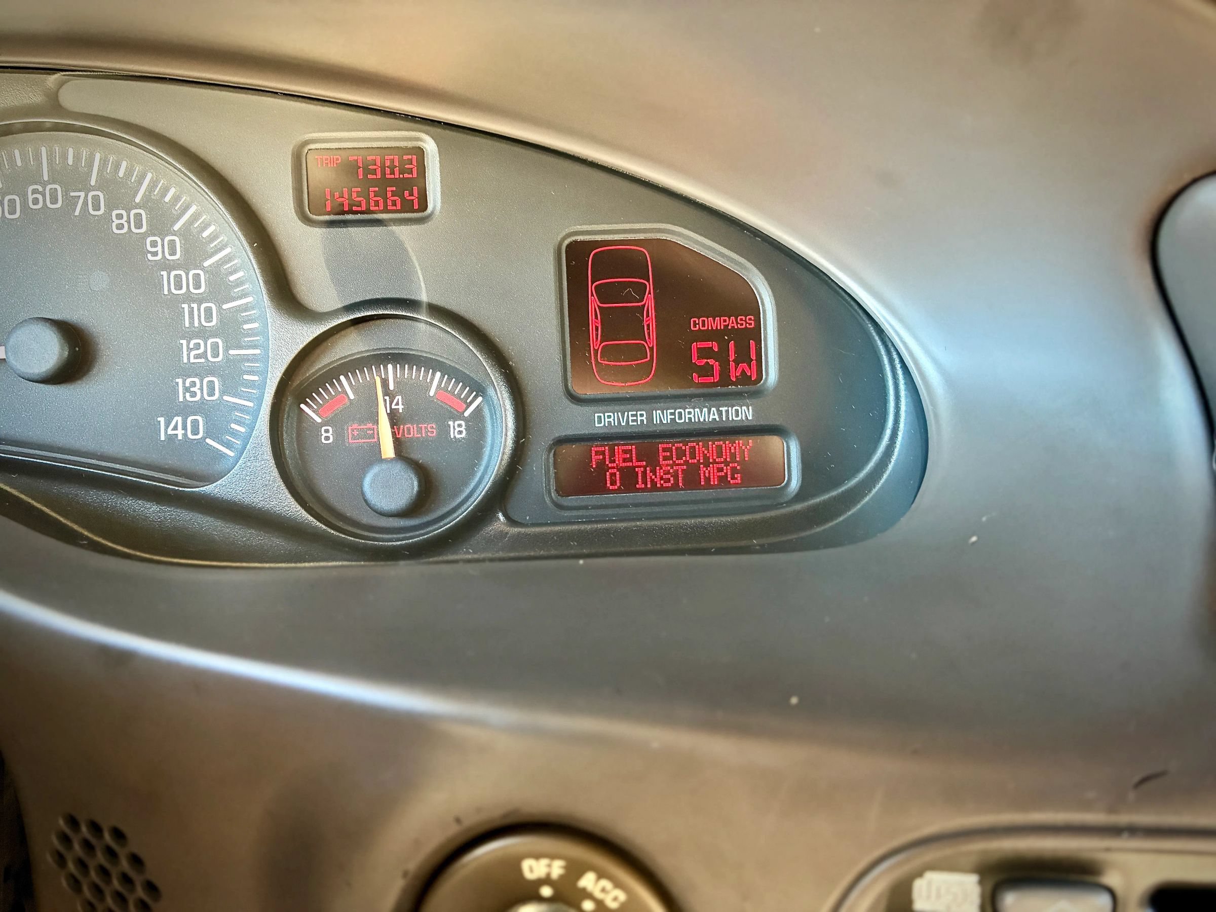 Used 2003 Pontiac Bonneville SLE FWD image 55