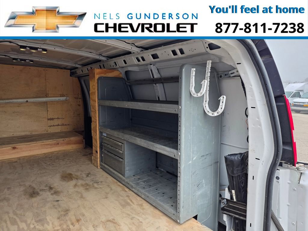 Used 2017 Chevrolet Express 3500 image 15