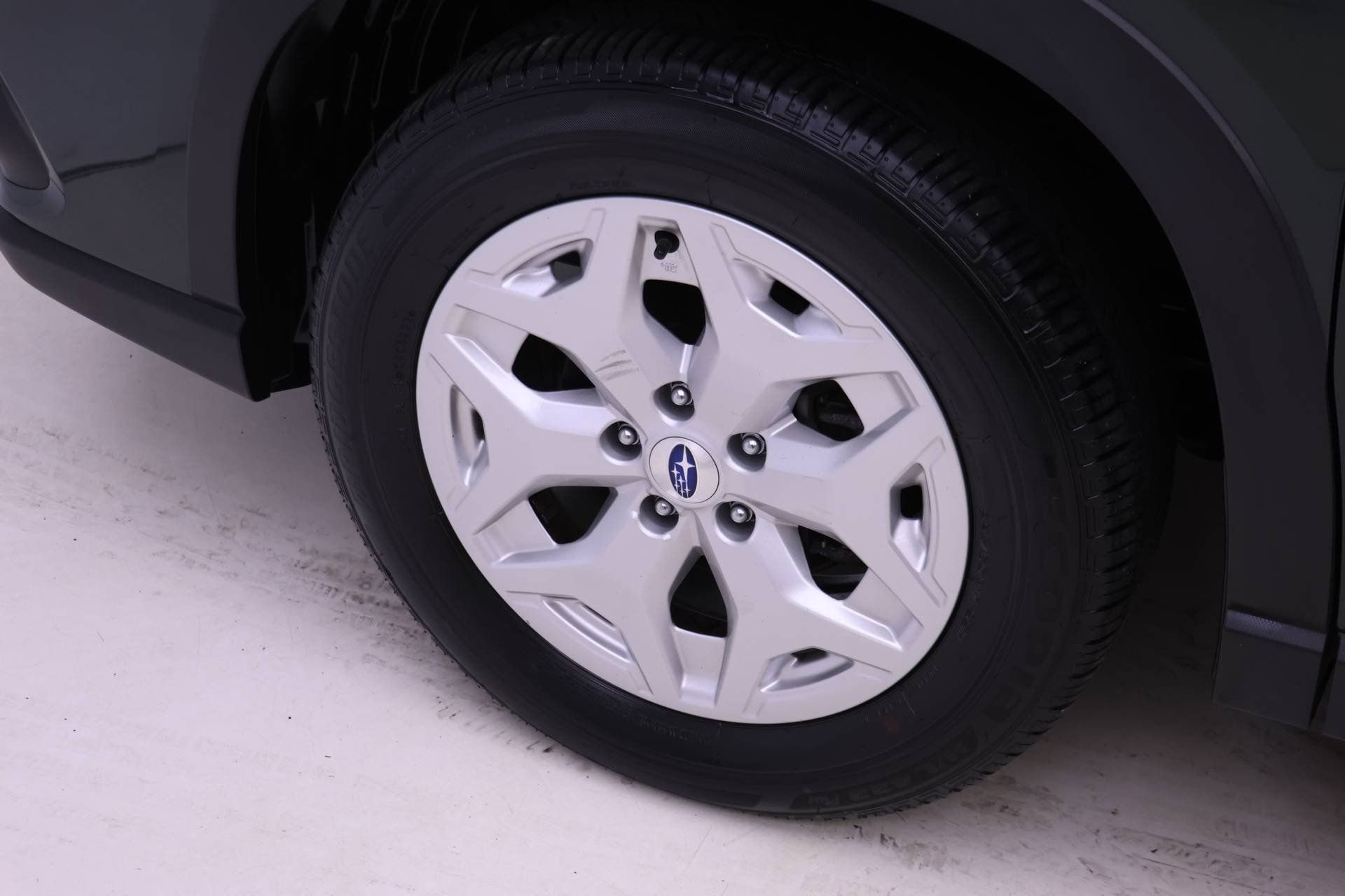 Used 2023 Subaru Forester Base image 15