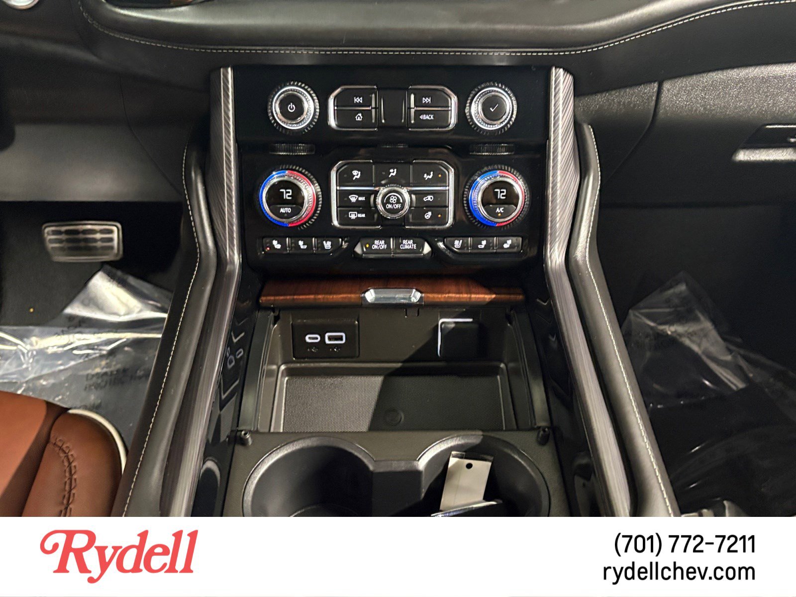 Used 2024 GMC Yukon XL Denali Ultimate image 15