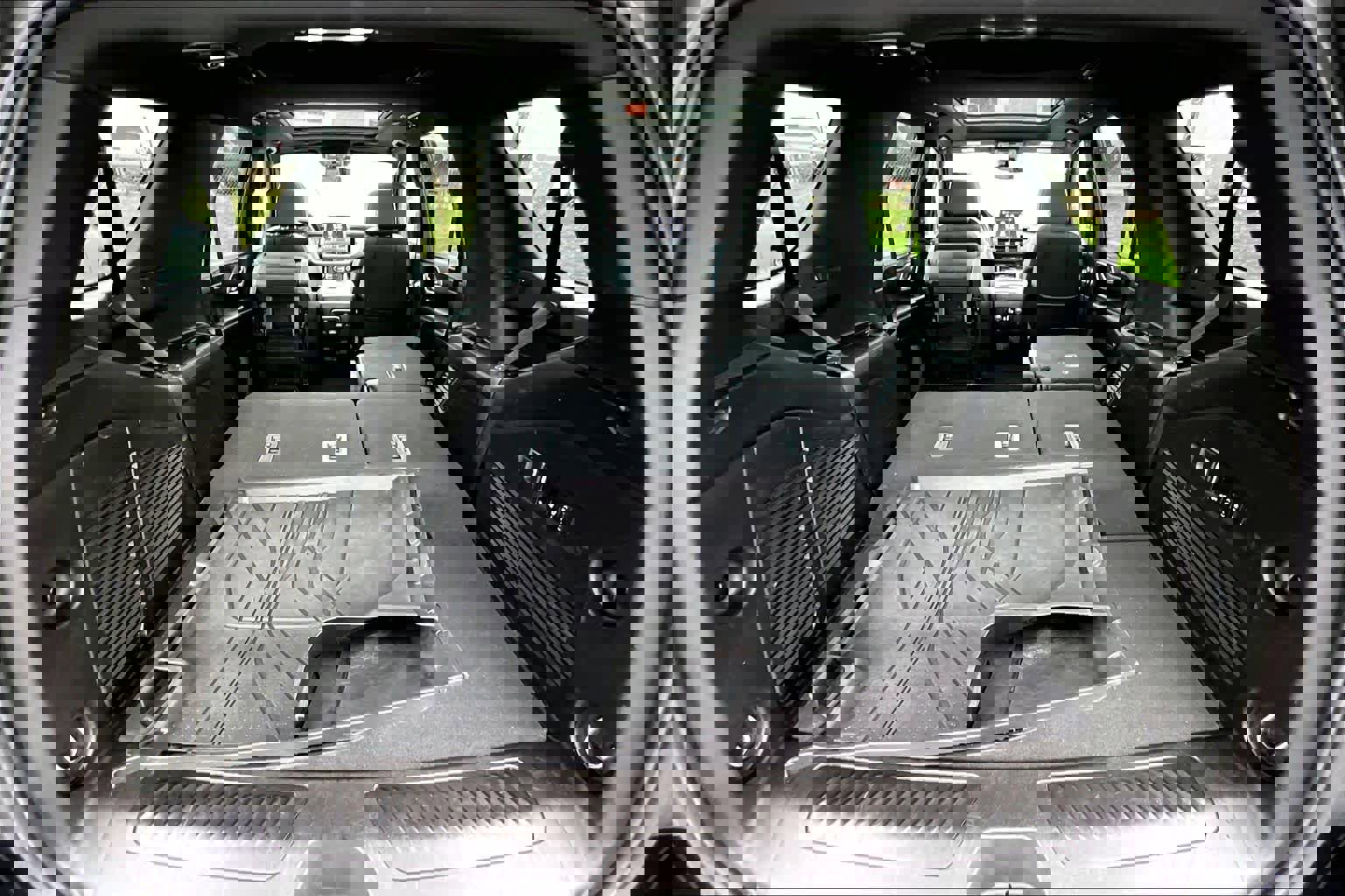 Used 2021 Chevrolet Tahoe LT w/ LT Signature Package image 32