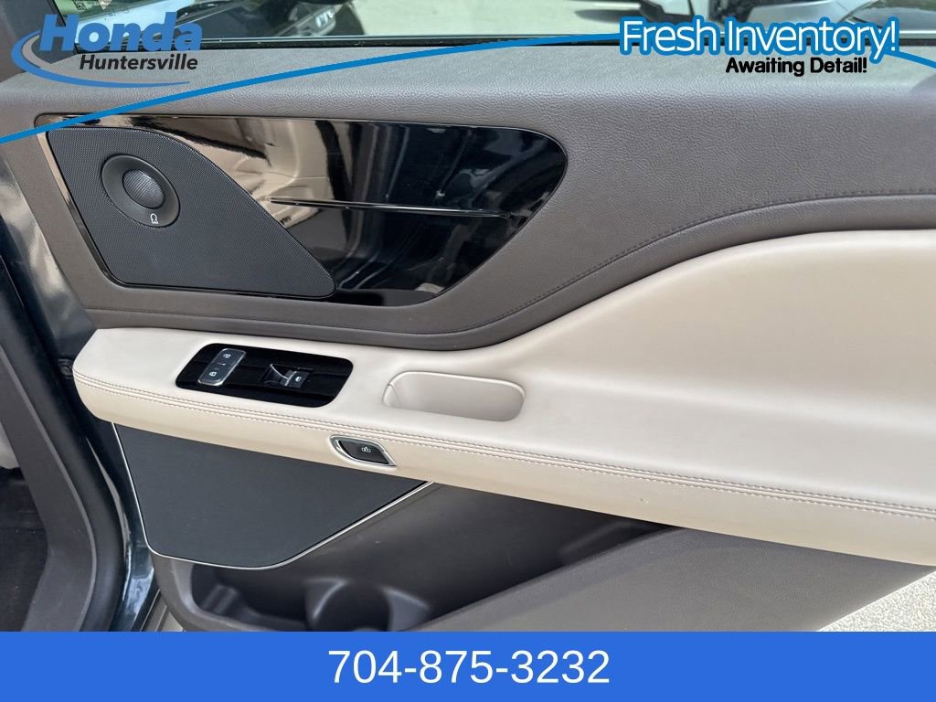Used 2023 Lincoln Aviator Reserve w/ Equipment Group 201A image 14