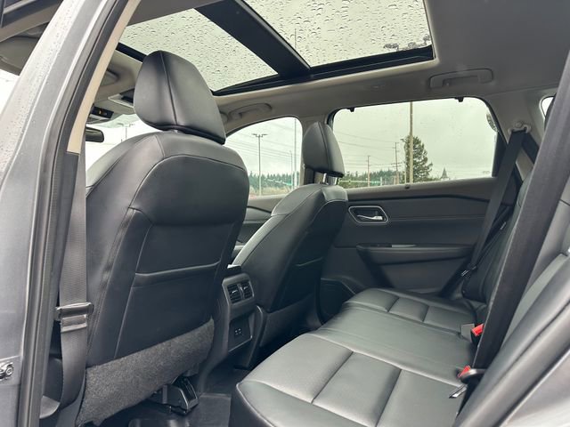 Used 2021 Nissan Rogue SV w/ Premium Package AWD/4WD image 12