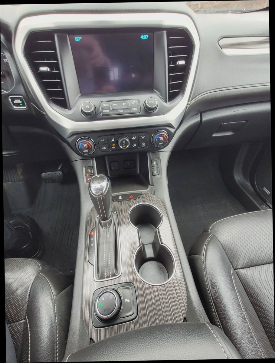 Used 2019 GMC Acadia SLT w/ LPO, Floor Liner Package image 19