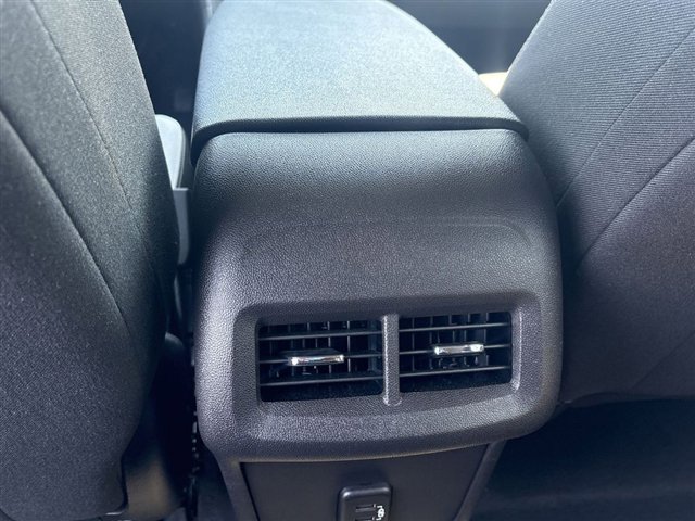 Certified 2024 Chevrolet Equinox LT w/ LPO, Floor Liner Package FWD image 20