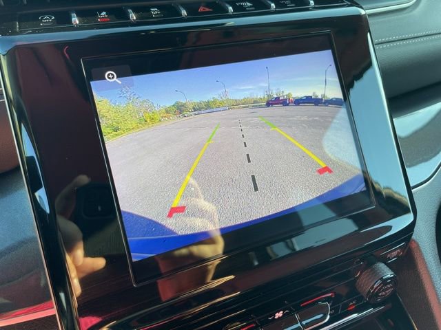 Used 2023 Jeep Grand Cherokee Laredo image 19