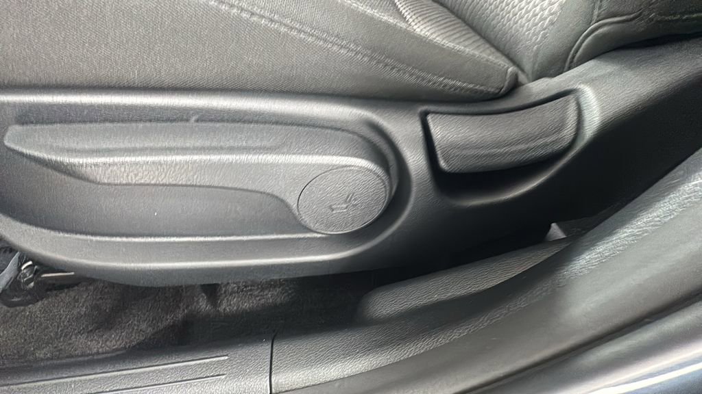 Used 2024 Kia Sportage LX image 11