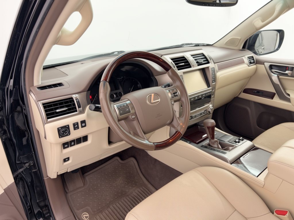 Used 2016 Lexus GX 460 w/ Premium Package AWD/4WD image 4