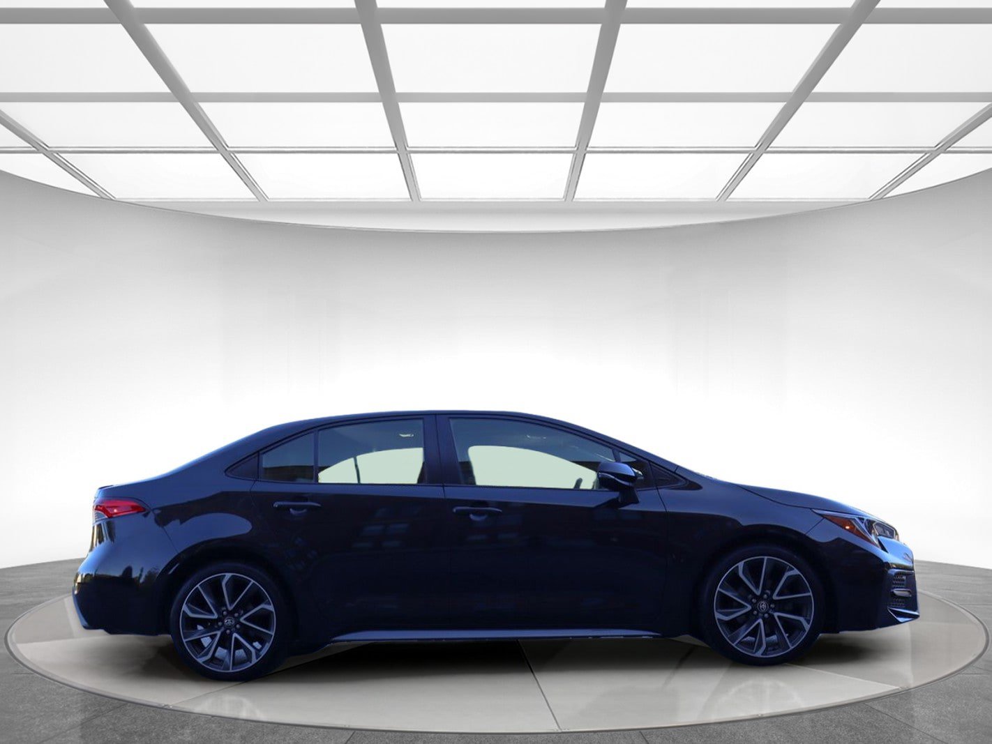 Used 2020 Toyota Corolla SE w/ SE Premium Package FWD image 5