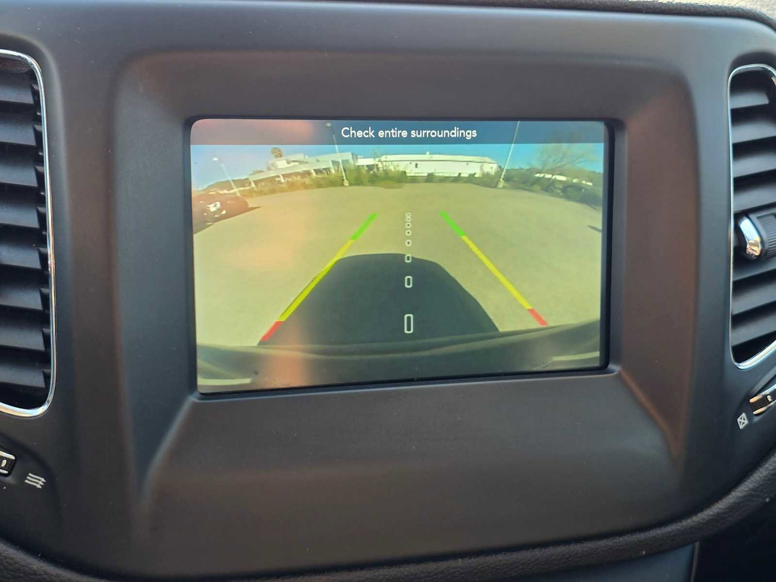 Used 2020 Jeep Compass Latitude image 31