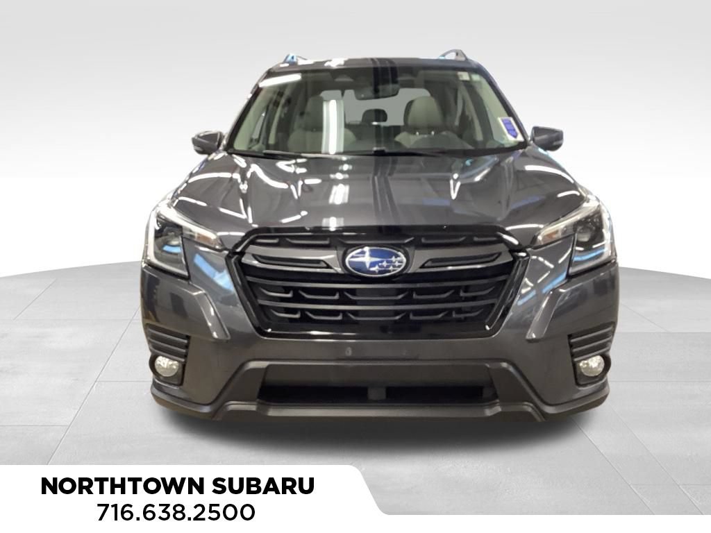 Used 2022 Subaru Forester Limited AWD/4WD image 7