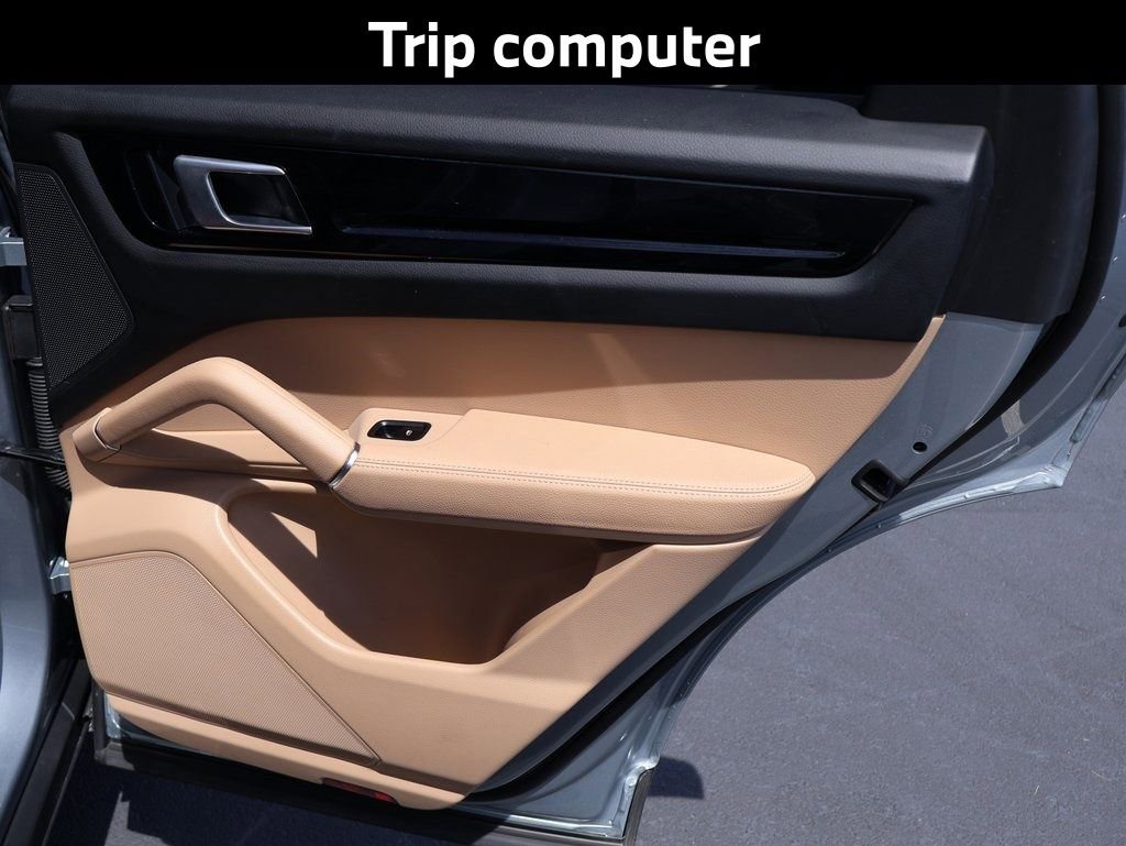 Used 2021 Porsche Cayenne image 16