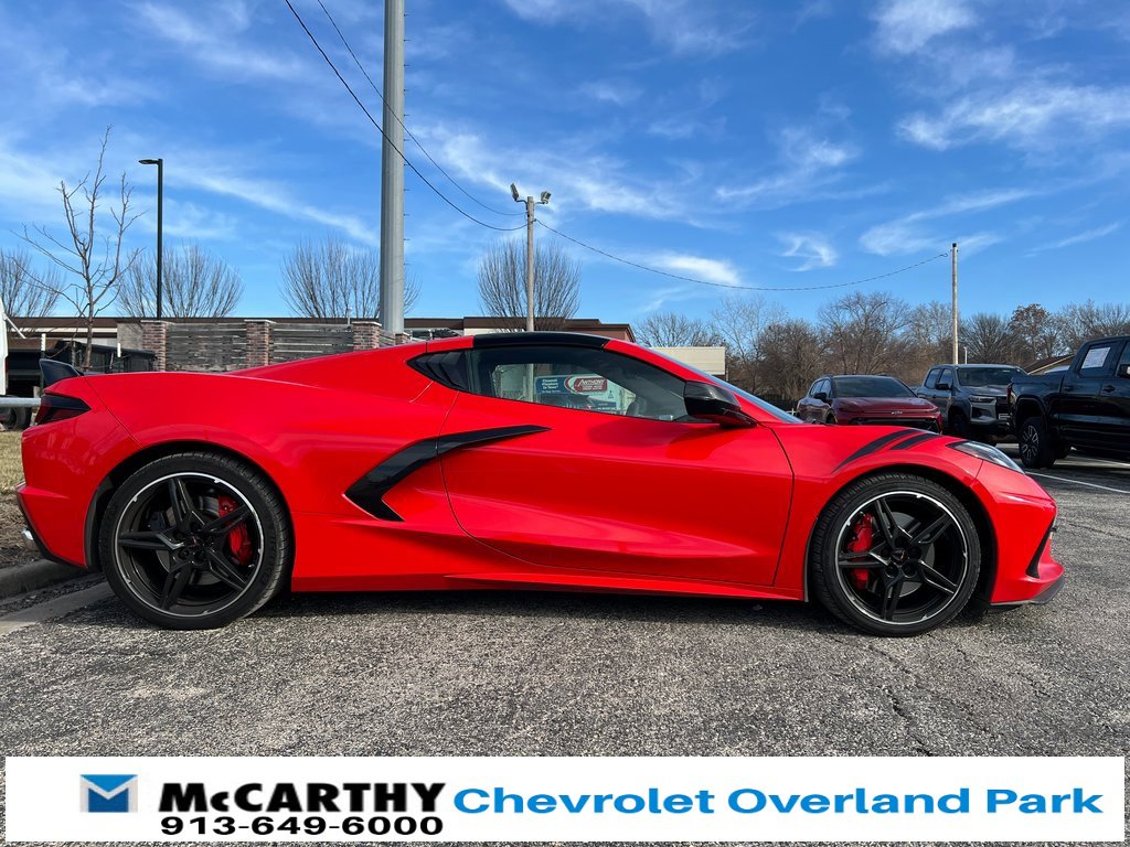 Used 2021 Chevrolet Corvette Stingray Premium Cpe w/ Z51 Performance Package image 2