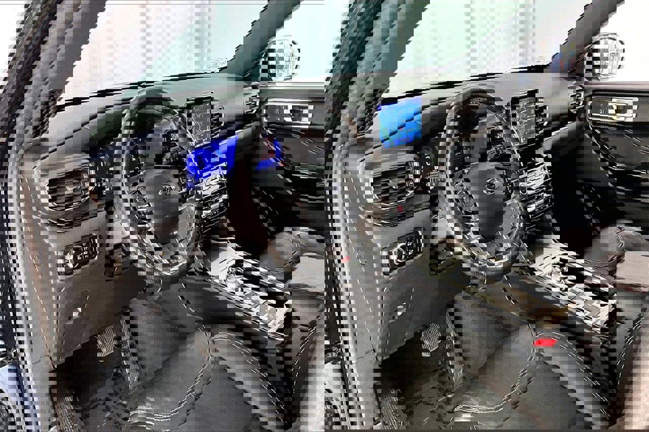 Used 2023 Ford Explorer ST w/ ST Street Pack image 14