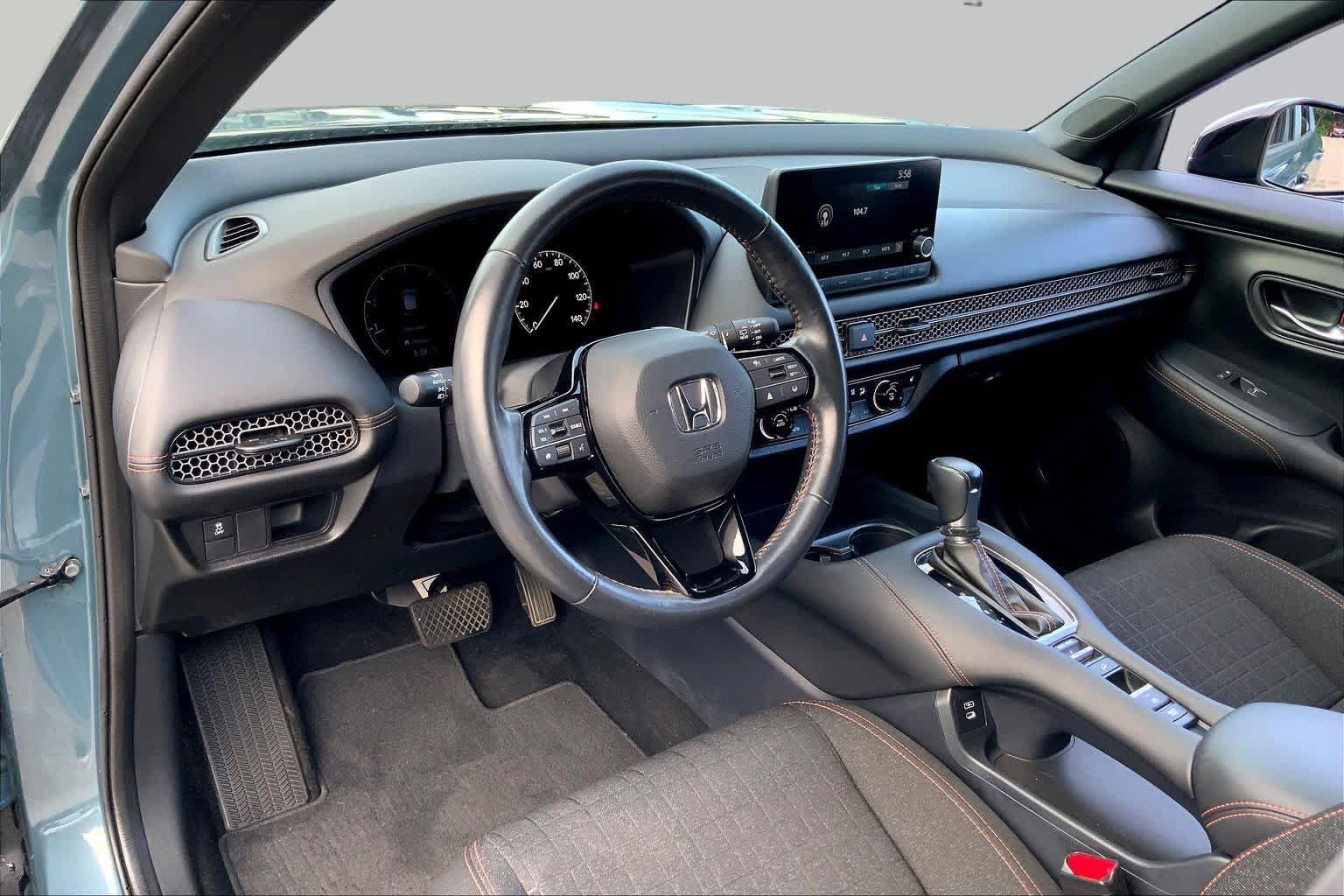 Used 2024 Honda HR-V Sport image 17