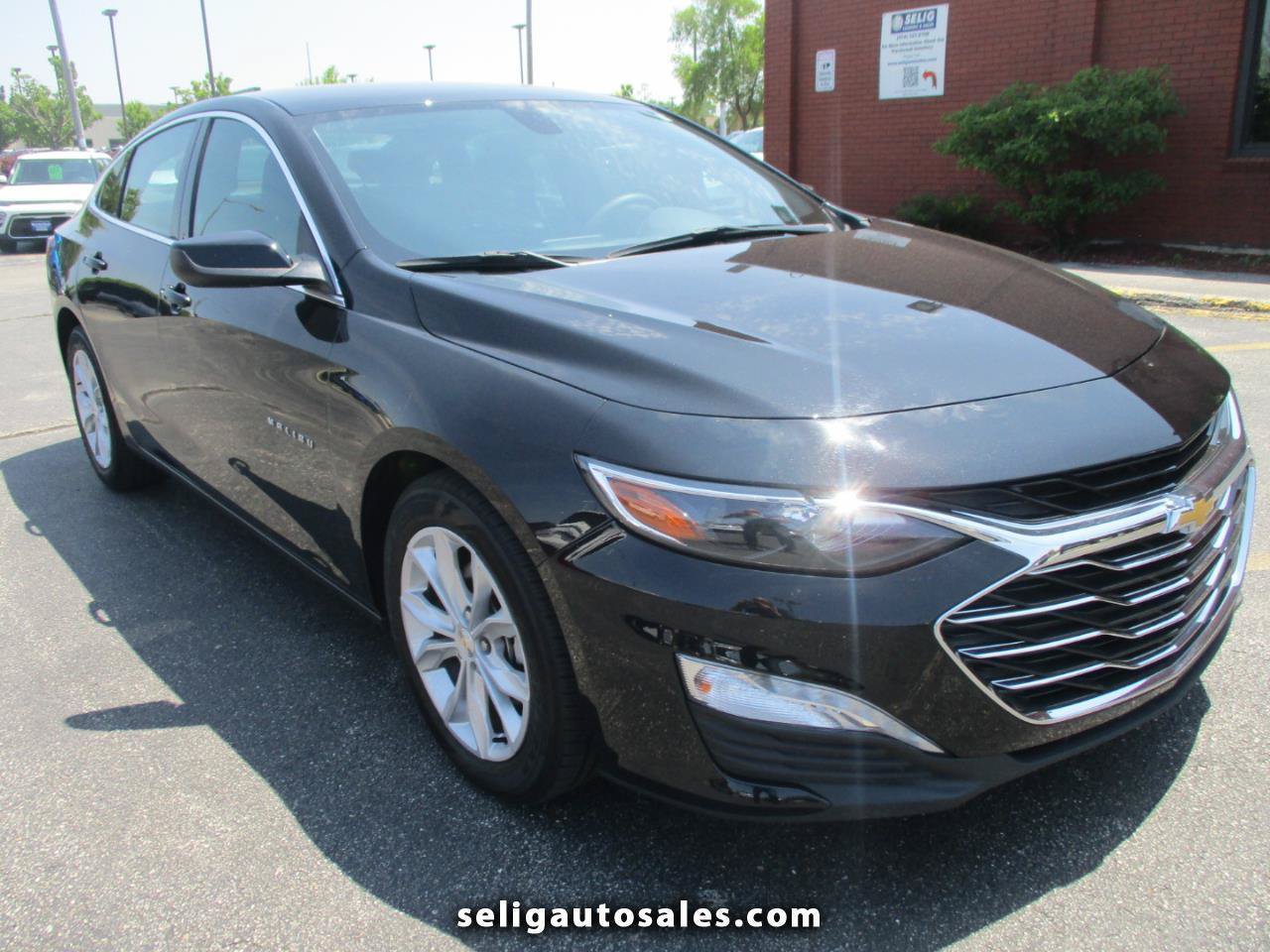 Used 2022 Chevrolet Malibu LT FWD image 1