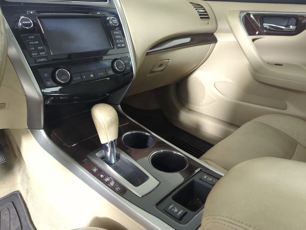 Used 2014 Nissan Altima 3.5 SL w/ Technology Package image 19