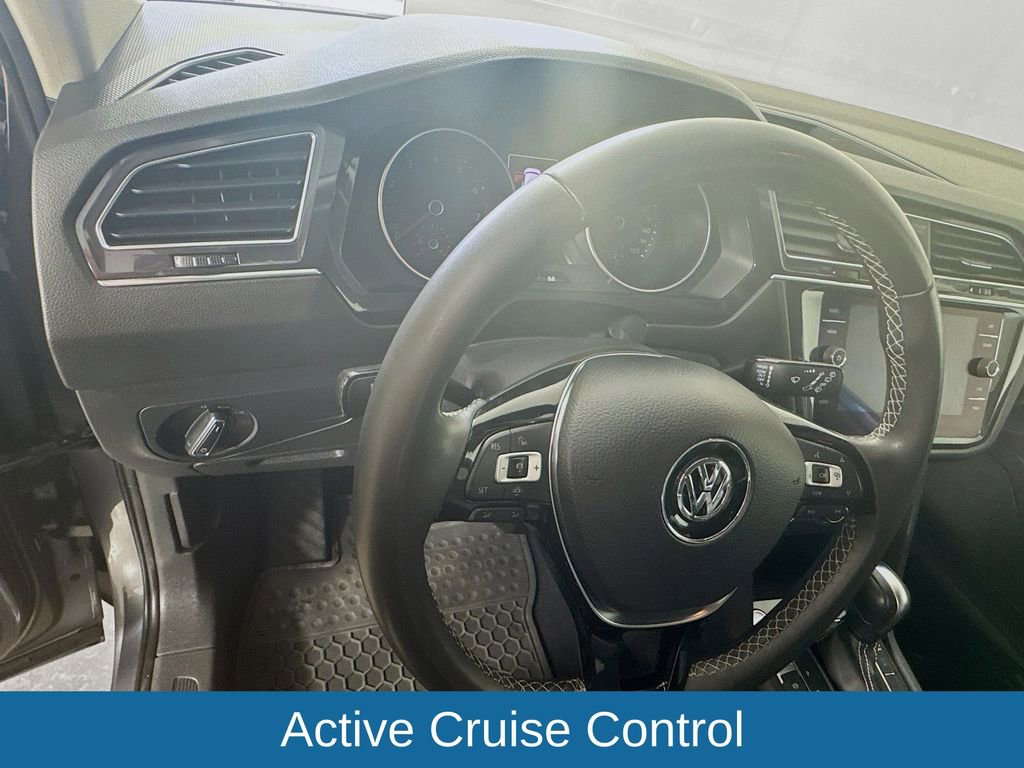 Used 2021 Volkswagen Tiguan SE image 12