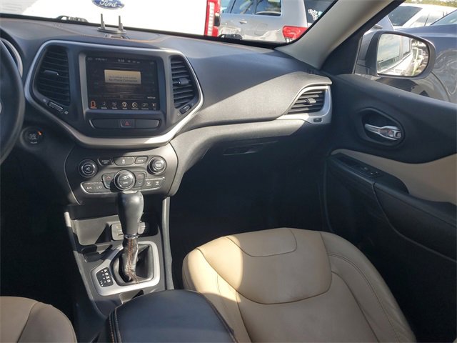 Used 2016 Jeep Cherokee Limited image 11