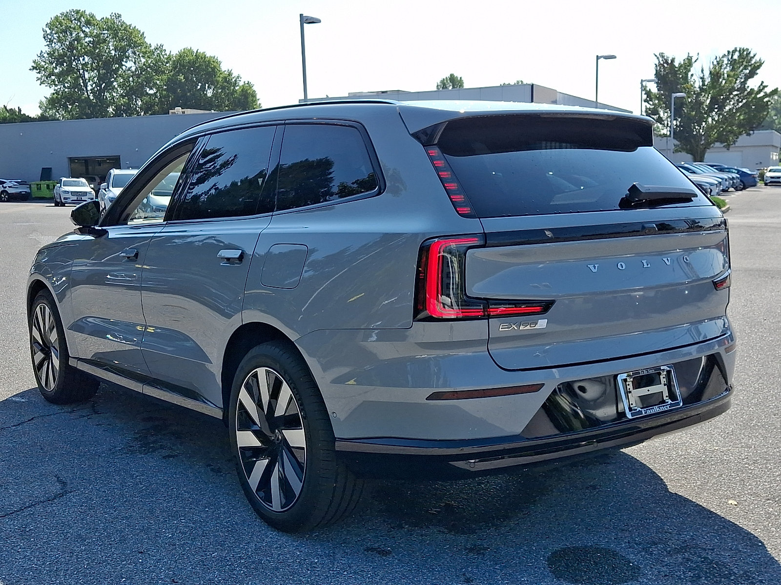 New 2026 Volvo EX90 Ultra AWD/4WD image 3