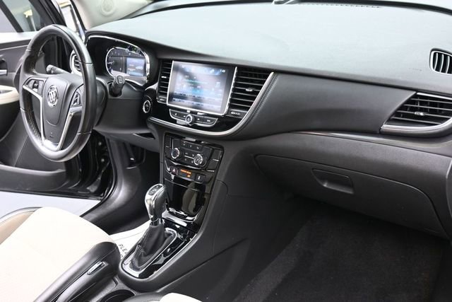 Used 2020 Buick Encore Preferred w/ Safety Package FWD image 28