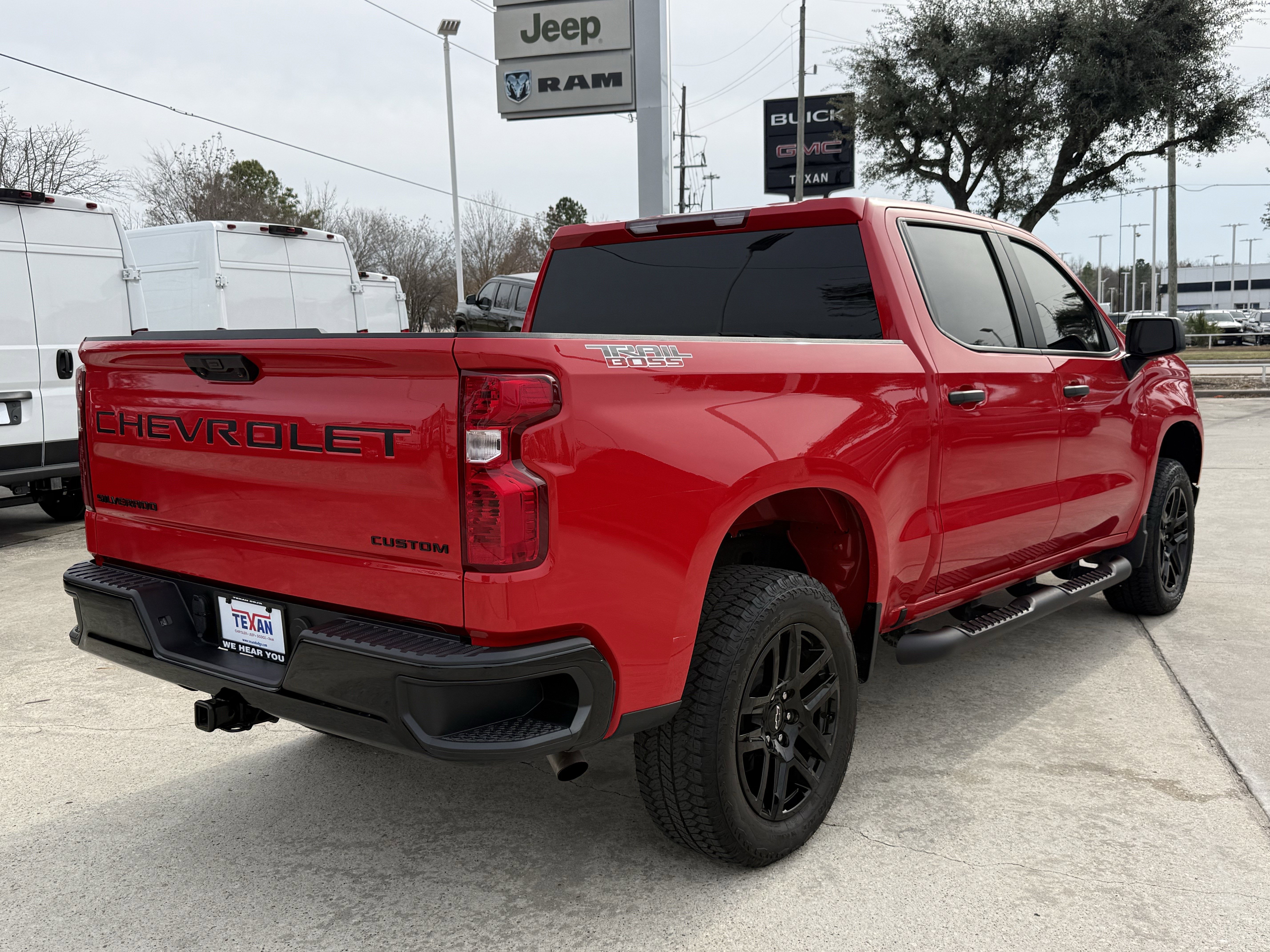 Used 2024 Chevrolet Silverado 1500 Custom Trail Boss w/ Turbomax Blackout Package image 5