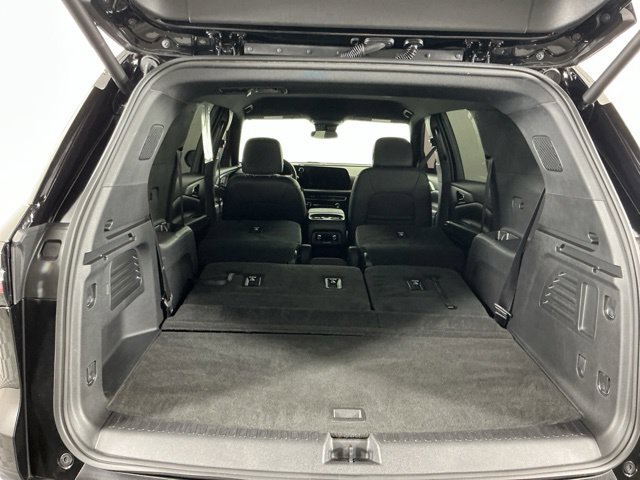 Used 2025 Chevrolet Traverse LT FWD image 30