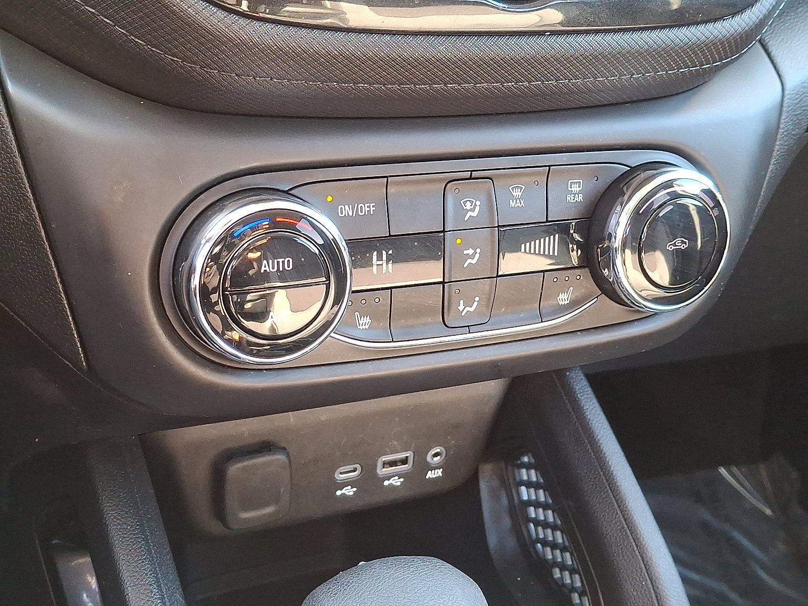 Used 2023 Chevrolet TrailBlazer LT w/ Convenience Package image 14