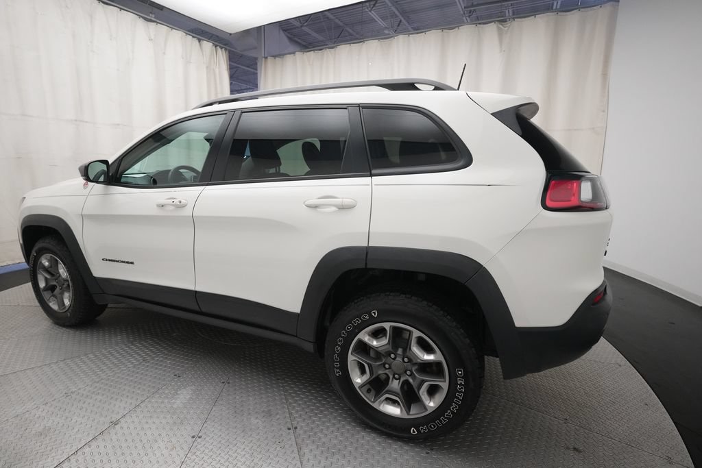 Used 2019 Jeep Cherokee Trailhawk w/ Comfort/Convenience Group AWD/4WD image 34