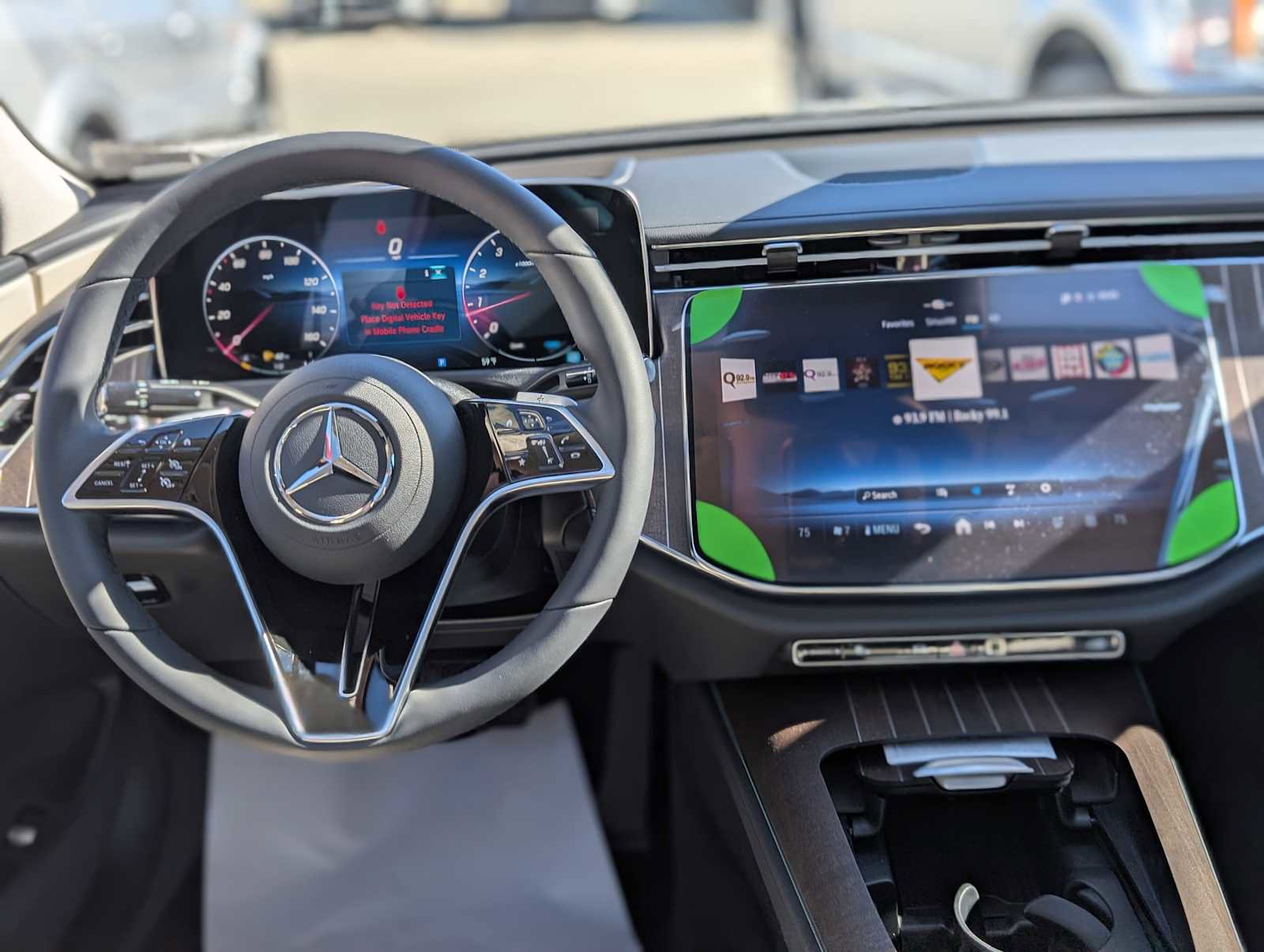 New 2026 Mercedes-Benz E 350 4MATIC Sedan image 4