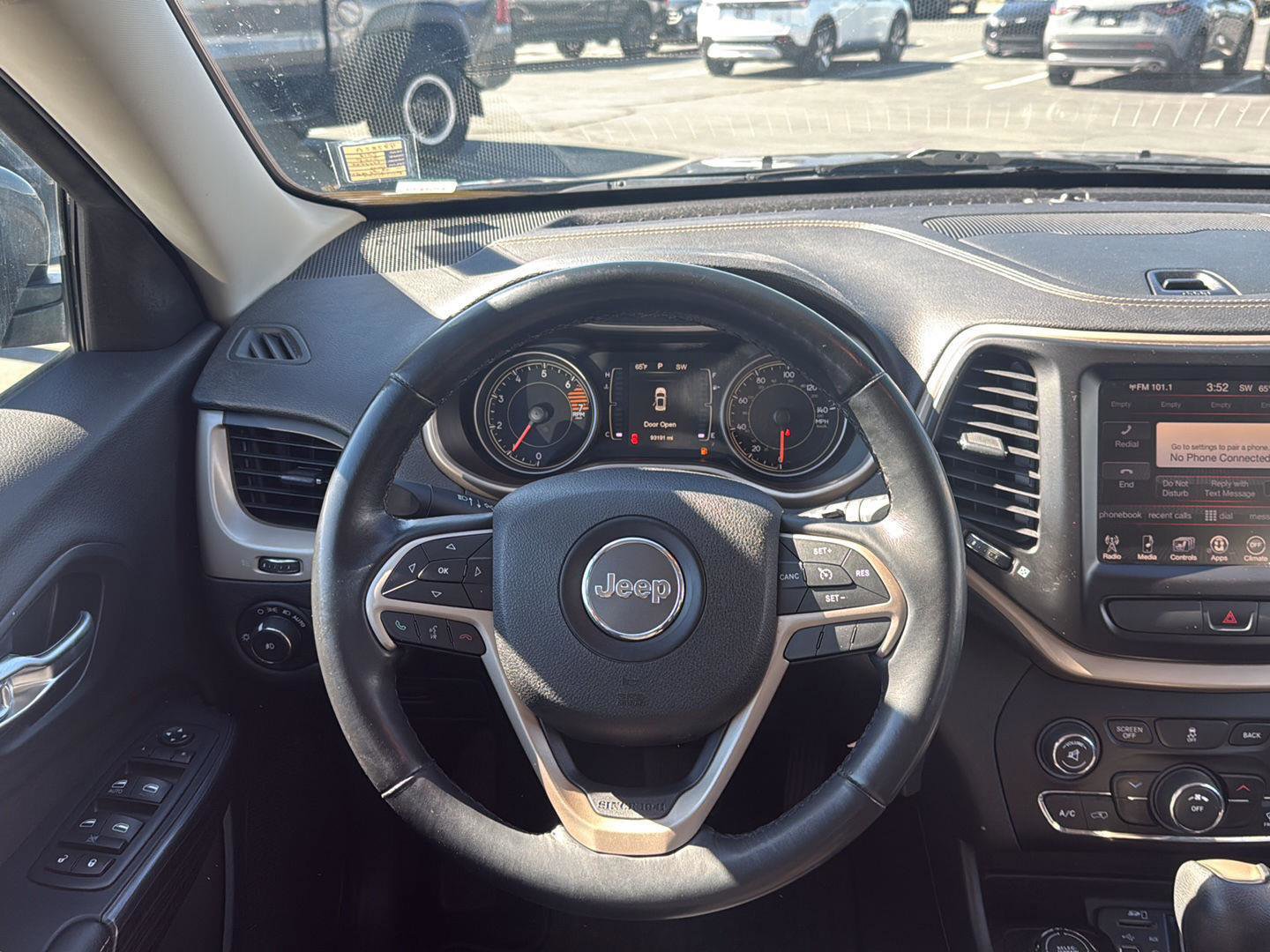 Used 2016 Jeep Cherokee Latitude w/ Cold Weather Group image 21