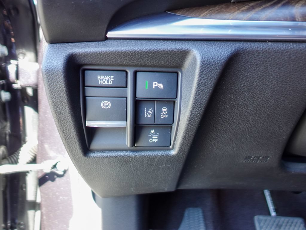 Certified 2019 Acura MDX w/ Technology Package AWD/4WD image 16
