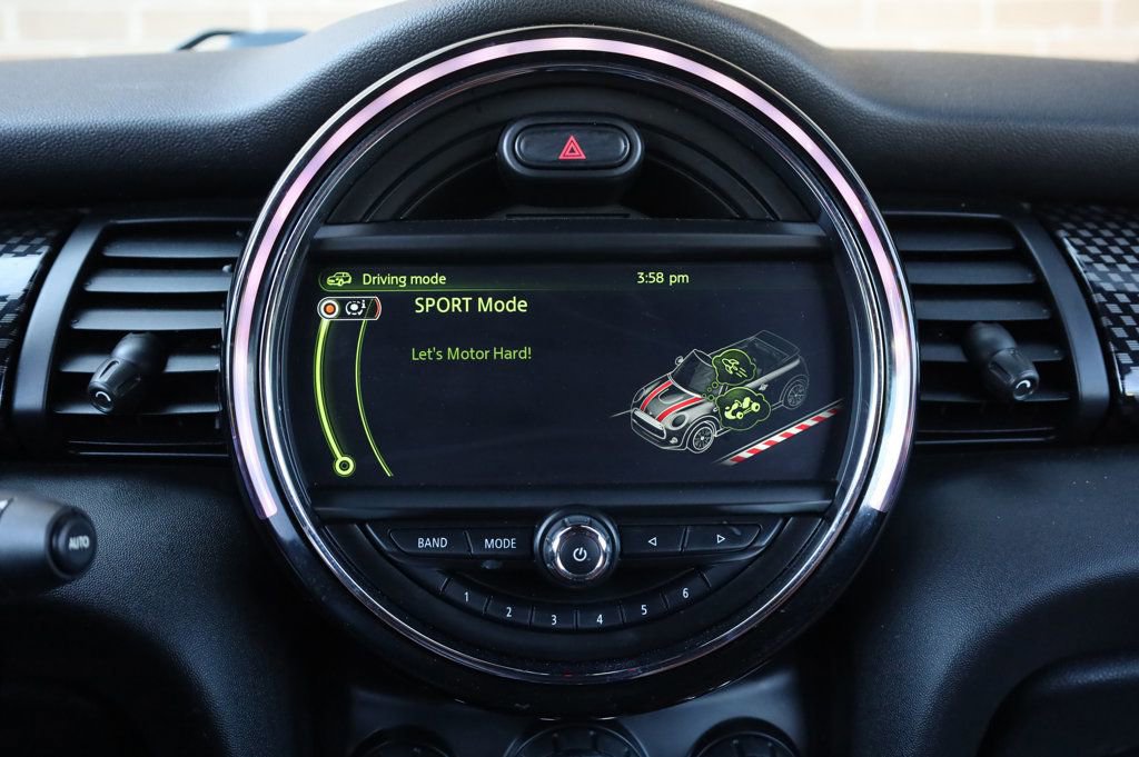 Used 2017 MINI Cooper S image 39