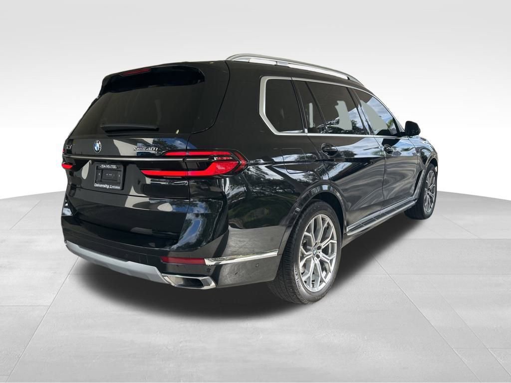 Used 2025 BMW X7 xDrive40i image 3