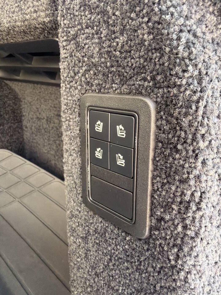 Used 2017 Land Rover Range Rover HSE AWD/4WD image 25