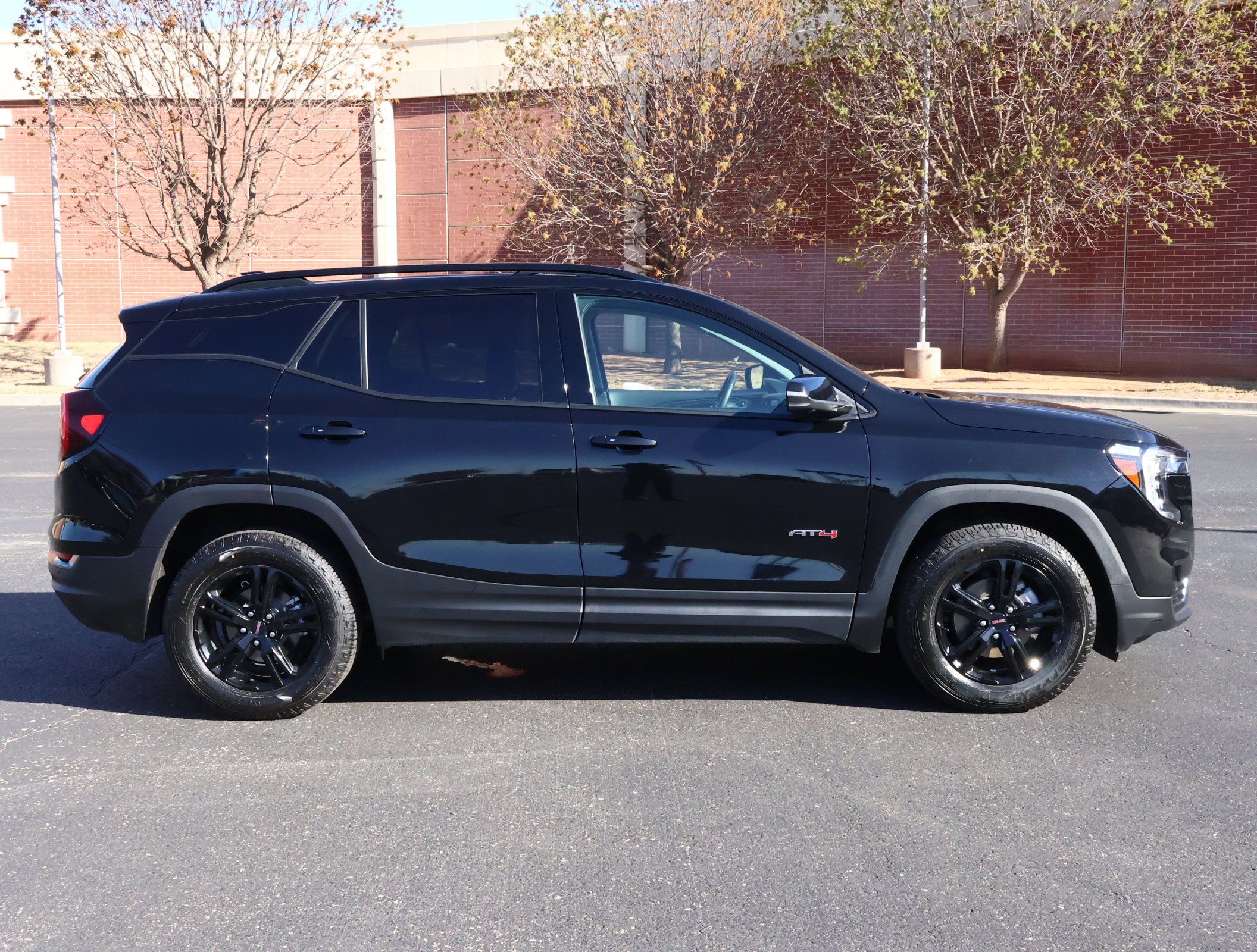 Used 2024 GMC Terrain AT4 w/ Tech Package image 33