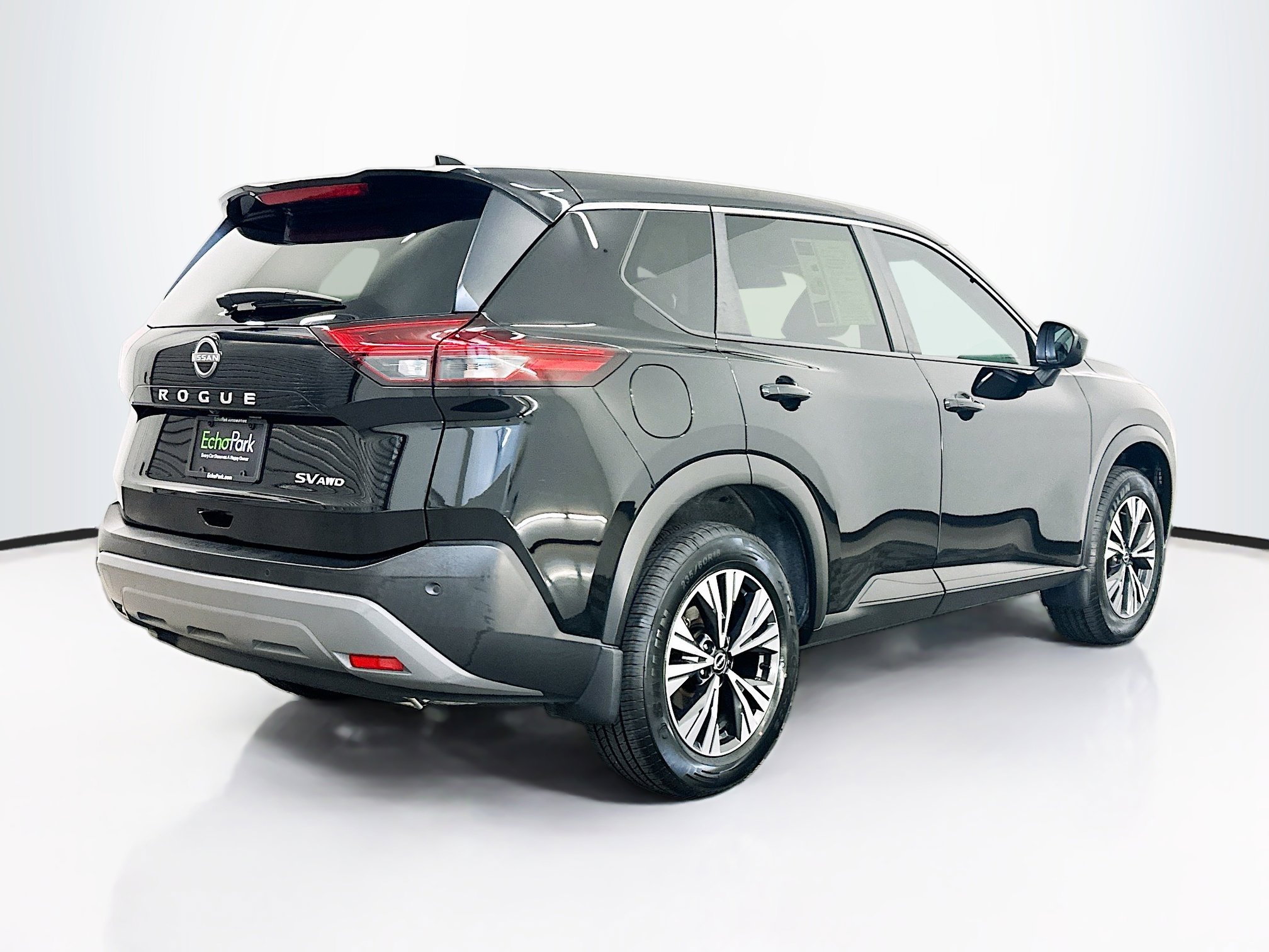 Used 2023 Nissan Rogue SV AWD/4WD image 9