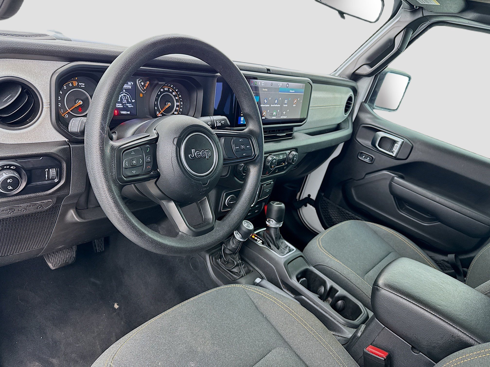 Used 2025 Jeep Gladiator Sport AWD/4WD image 7