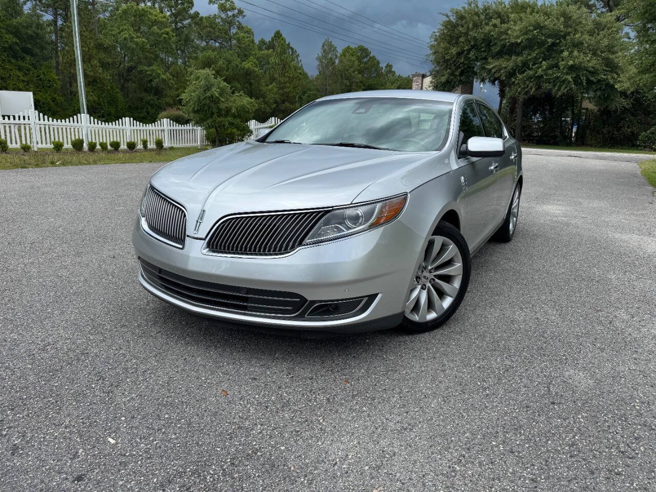 Used 2013 Lincoln MKS FWD image 29