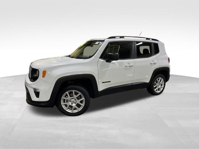 Used 2022 Jeep Renegade Latitude w/ Convenience Group AWD/4WD image 3