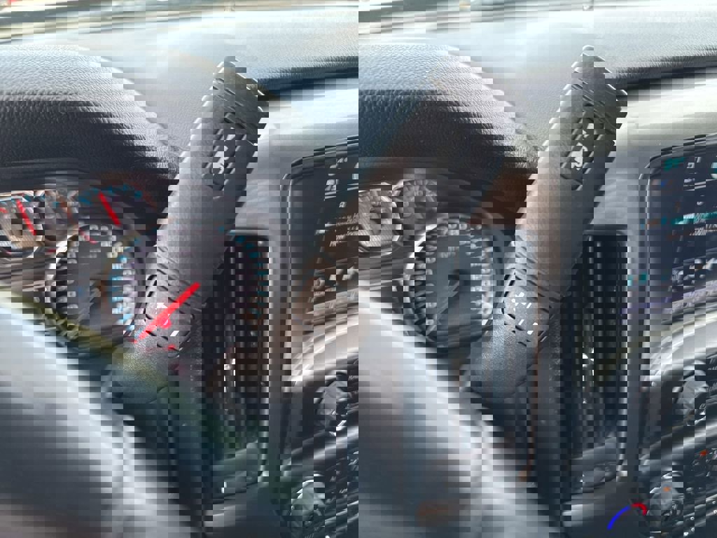 Used 2018 Chevrolet Silverado 3500 LT image 19